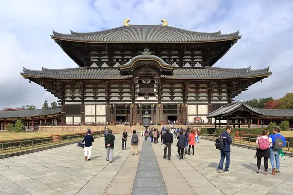 Die Halle des Großen Buddha im Tōdai-ji in Nara