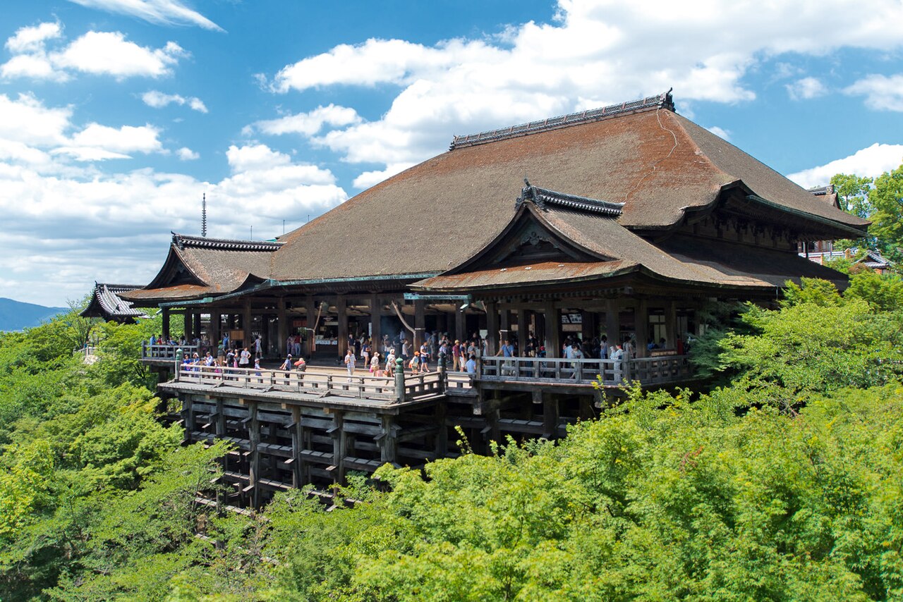 The wooden terrace of Kiyomizu-dera in Kyoto