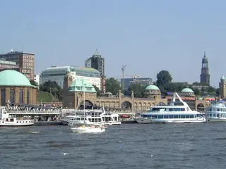 St. Pauli Piers (Landungsbrücken), Hamburg
