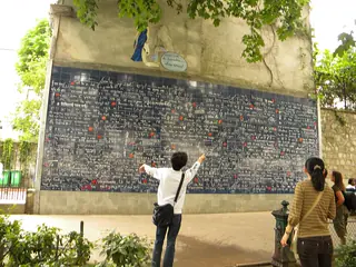 Wall of Love, Paris