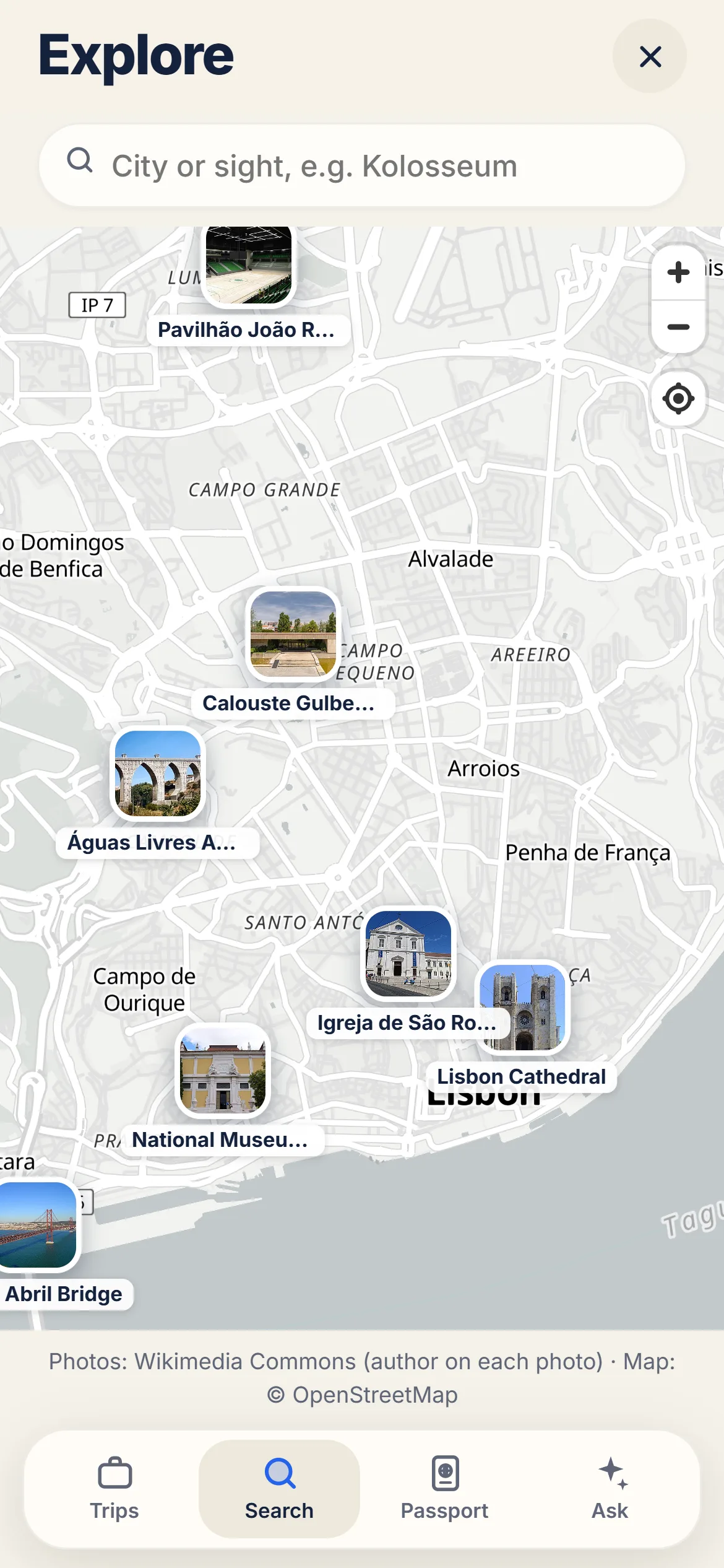 Map of Lisbon with photos of sights such as the cathedral, the aqueduct and the 25 de Abril bridge